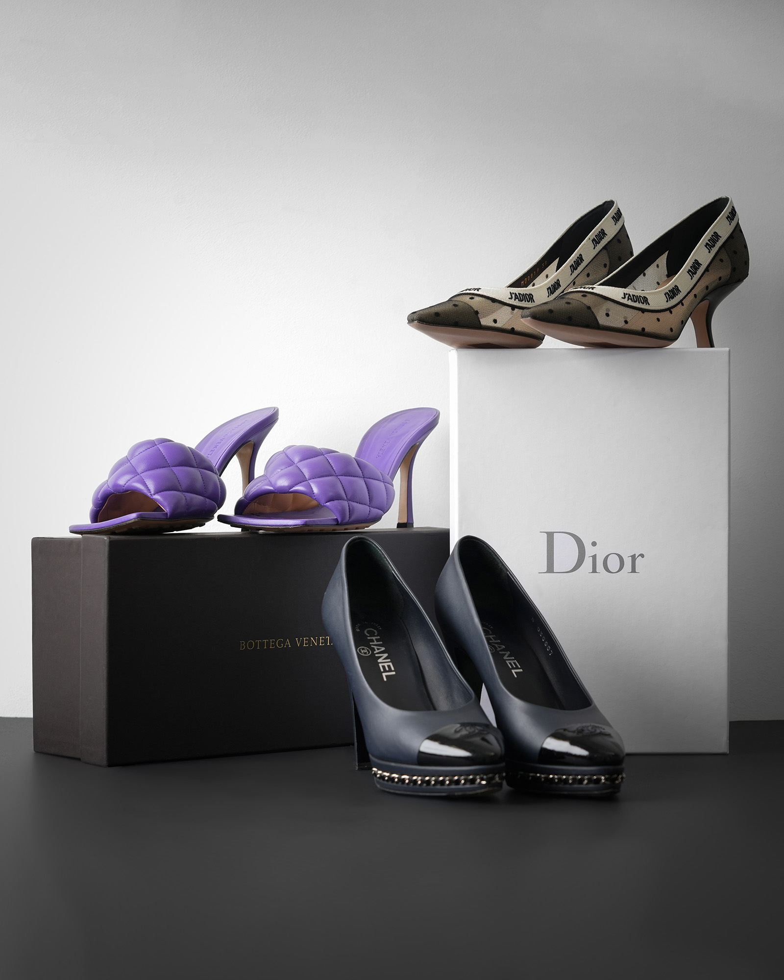 Vintage & Antique Fashion, Designer Handbags, Accessories & Jewellery 